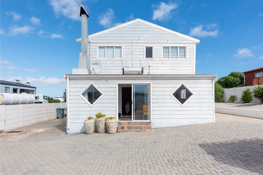 4 Bedroom Property for Sale in Britannia Bay Western Cape